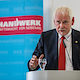Auszeichnungsveranstaltung der Handewerkskammer Erfurt fuer 25-jaehrige Jubilaeen von Handwerksbetrieben am 15.10.2015 in Erfurt ( Thueringen ). Foto: Michael Reichel/arifoto.de Schlagwort(e): lth